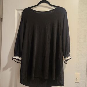 ODDY Black Blouse with White Accents
